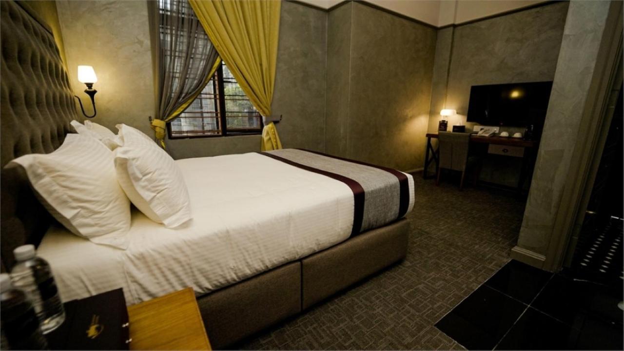 1969 Business @ Garden Hotel 3*